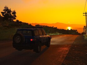 In den Sonnenuntergang fahren